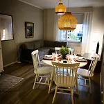 Apartamento Mukava Saunallinen Kaksio Omalla Sisaeaenkaeynnillae Ja Ilmaisella Autopaikalla Kuopio