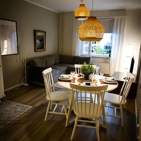 Apartmán Mukava Saunallinen Kaksio Omalla Sisaeaenkaeynnillae Ja Ilmaisella Autopaikalla Kuopio