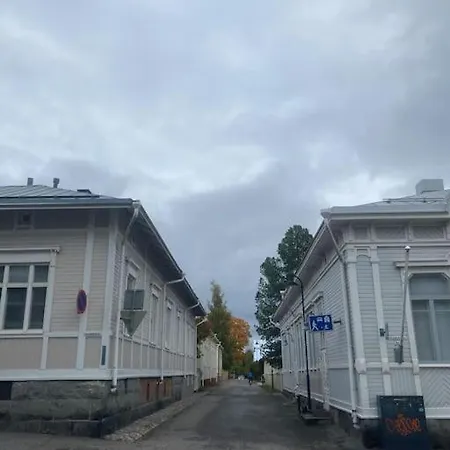 Apartmán Mukava Saunallinen Kaksio Omalla Sisaeaenkaeynnillae Ja Ilmaisella Autopaikalla *