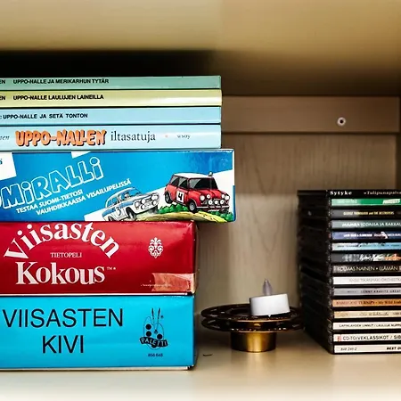 Mukava Saunallinen Kaksio Omalla Sisaeaenkaeynnillae Ja Ilmaisella Autopaikalla Apartamento *