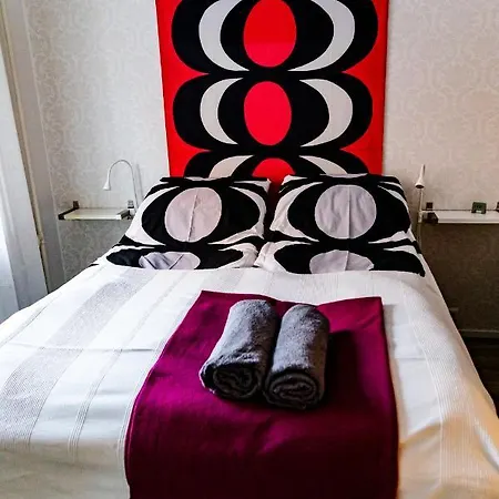 Apartmán Mukava Saunallinen Kaksio Omalla Sisaeaenkaeynnillae Ja Ilmaisella Autopaikalla *
