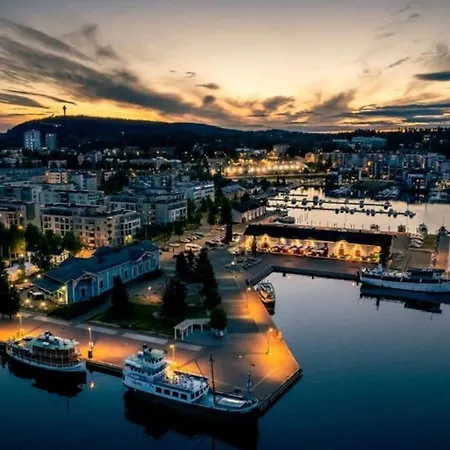 Mukava Saunallinen Kaksio Omalla Sisaeaenkaeynnillae Ja Ilmaisella Autopaikalla Apartamento *