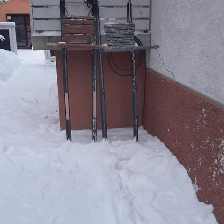Mukava Saunallinen Kaksio Omalla Sisäänkäynnillä Ja Ilmaisella Autopaikalla Huoneisto
