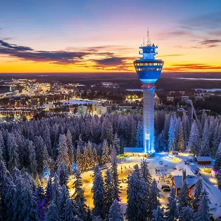 Mukava Saunallinen Kaksio Omalla Sisaeaenkaeynnillae Ja Ilmaisella Autopaikalla Apartment *